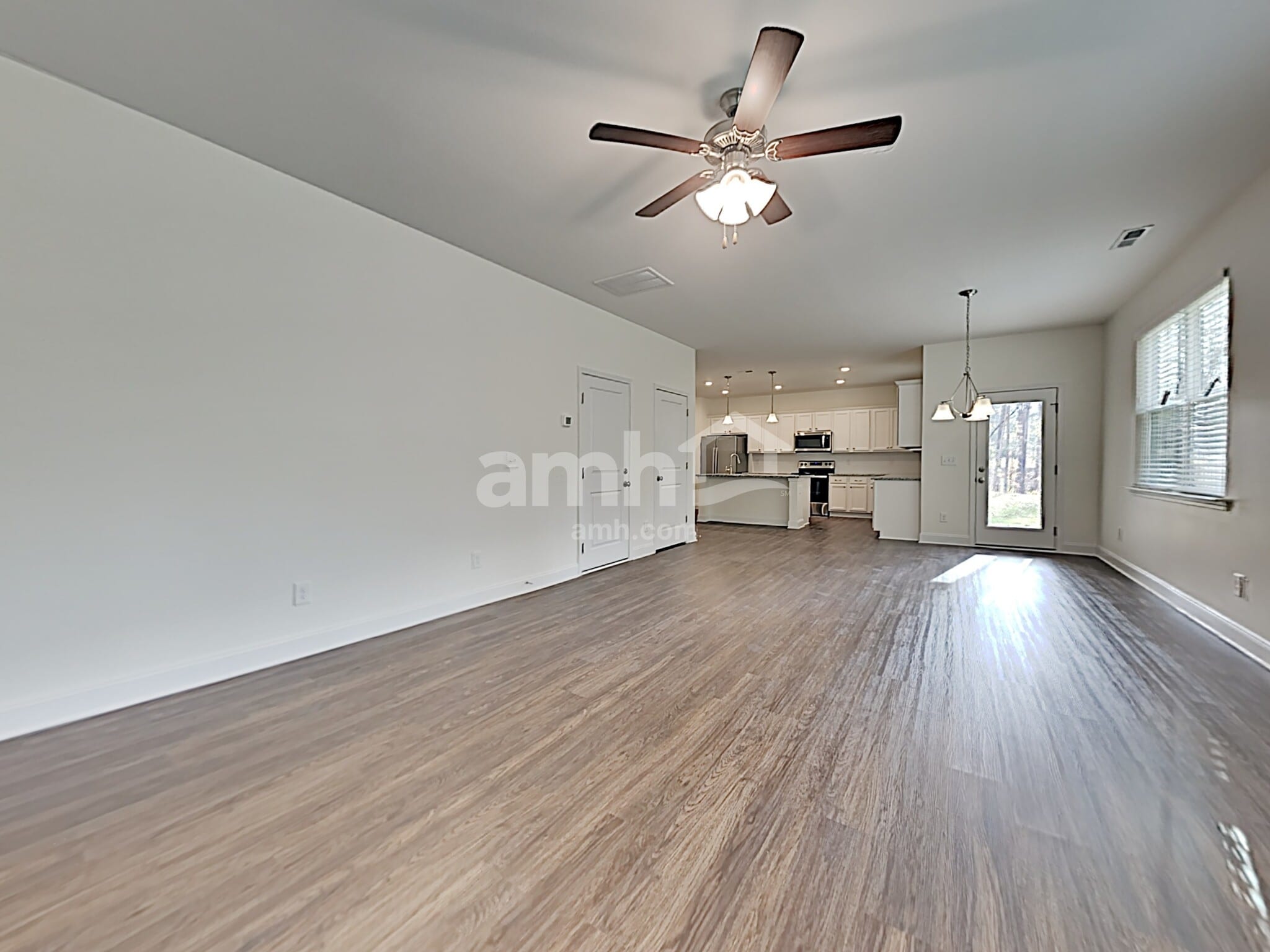 Building Photo - 3076 Day Flower Dr