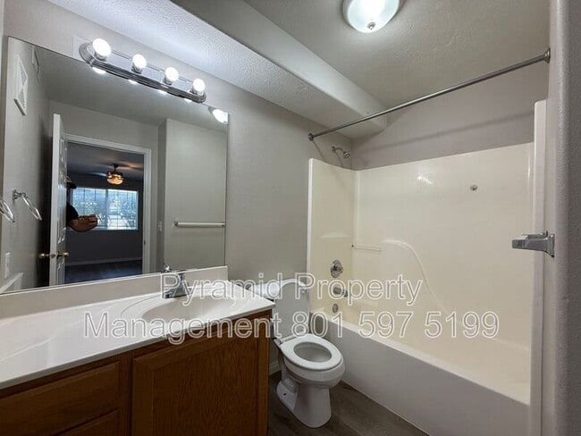 Building Photo - 1281 W 1480 N St