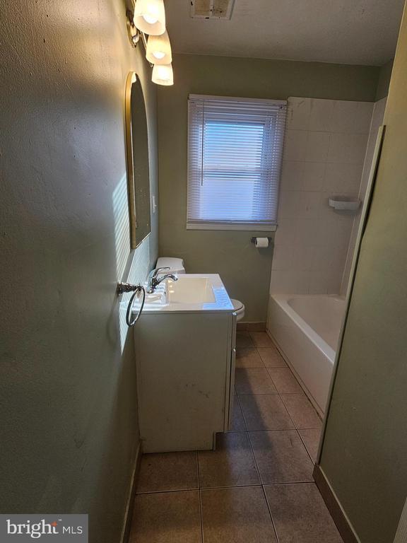 Building Photo - 21 Dawes Dr