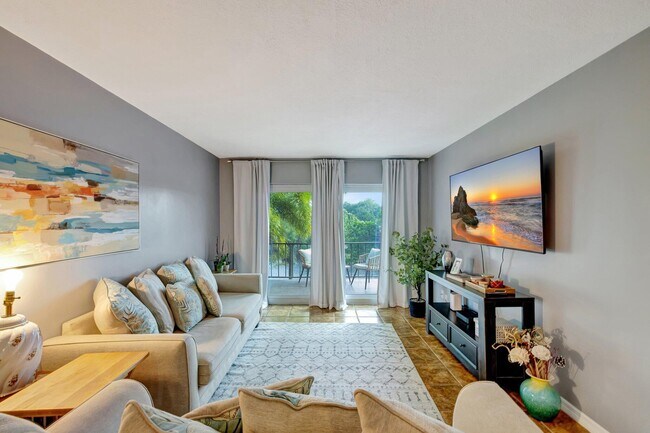 Building Photo - 3004 NE 5th Terrace