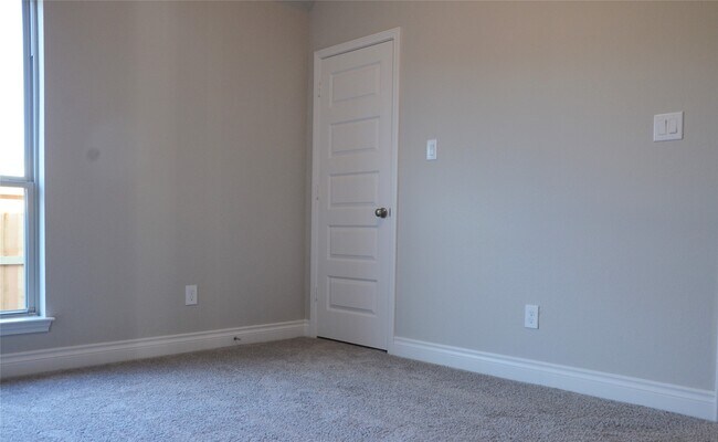 Building Photo - 10511 Forfar Ln