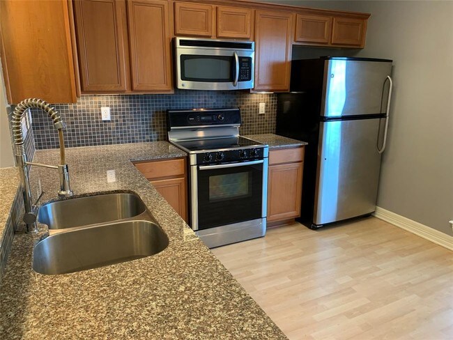 Building Photo - 3501 Chenevert St