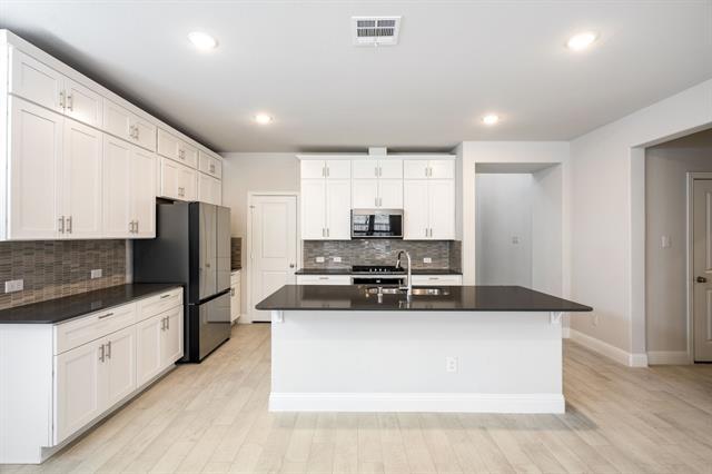 Building Photo - 3512 Lillian Ct