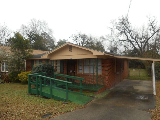 Building Photo - 3 Bedroom 1 Bath Downtown Augusta