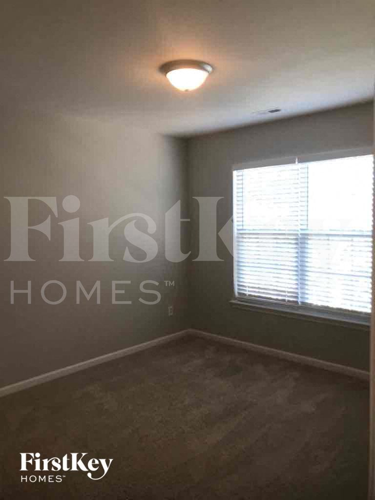 Building Photo - 4204 Laurel Ridge Cir