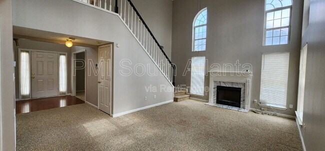 Building Photo - 2330 Burdett Ridge Dr