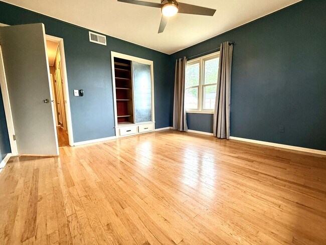 Building Photo - Beautiful Corner-Lot 3BD 1BA Home in Belle Isle Area!!