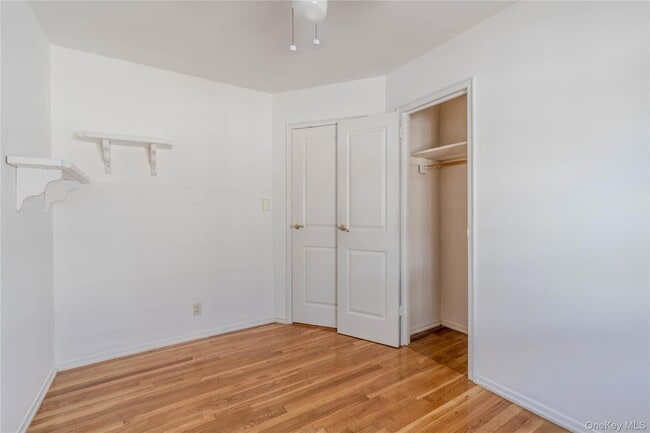 Building Photo - 15-62 Murray Street Unit 2nd Floor