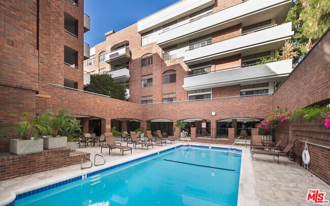 Building Photo - 200 N Swall Dr