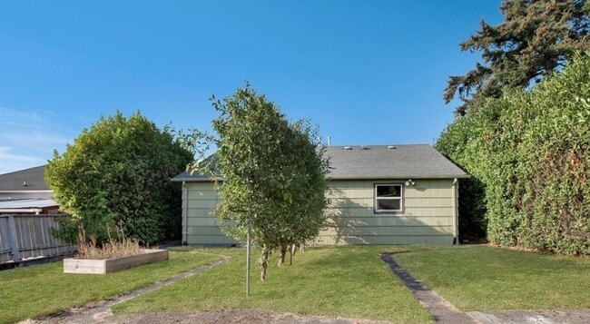 Building Photo - Adorable 1 bedroom/1bath Duplex in Tacoma ...