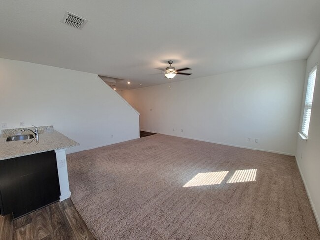 Building Photo - 766 Veloway Trail