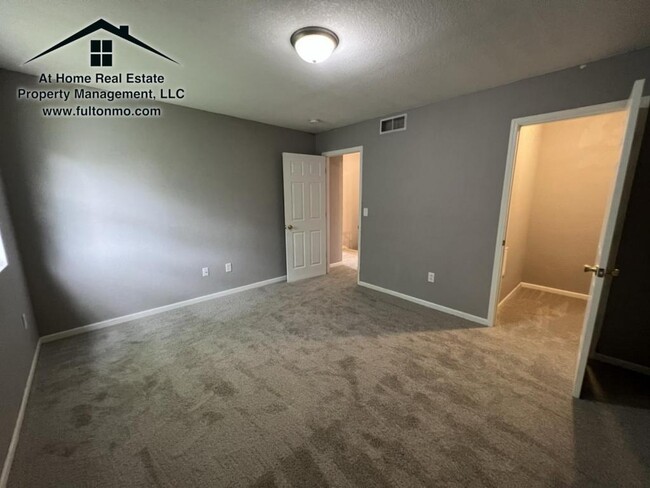 Building Photo - 1012 Boulder Court