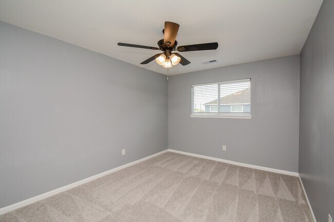 Building Photo - 6418 Waldron Dr