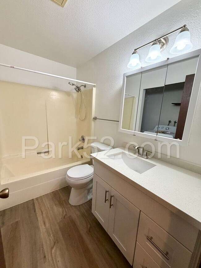 Building Photo - 9421 43rd St Ct W
