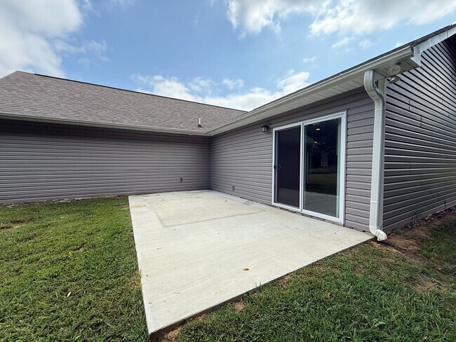 Building Photo - 845 Alley Dr