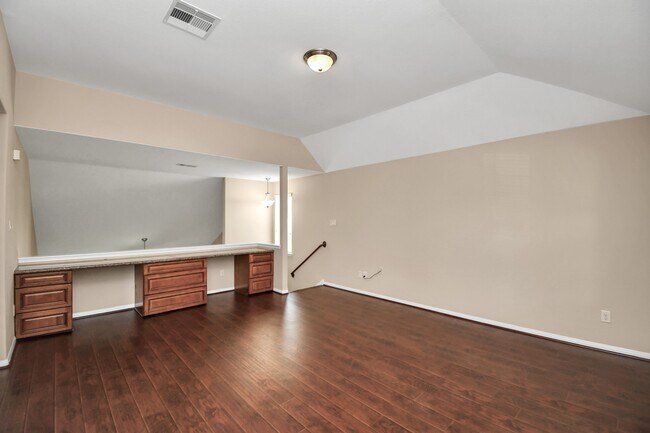 Building Photo - 6843 Bears Path Ln