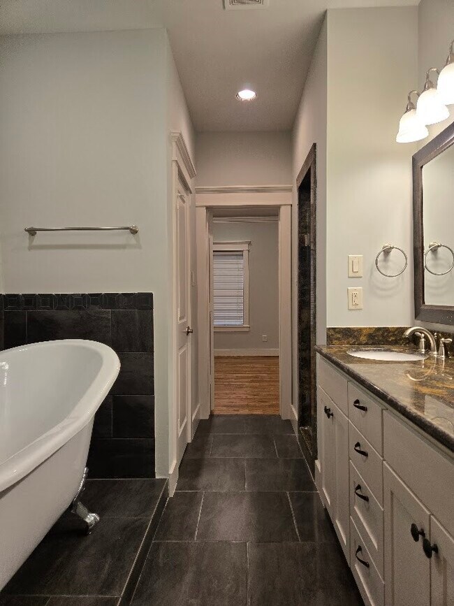 Building Photo - 4109 Allen St