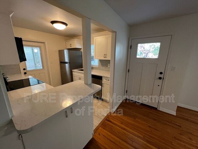 Building Photo - 1222 SE 3rd St