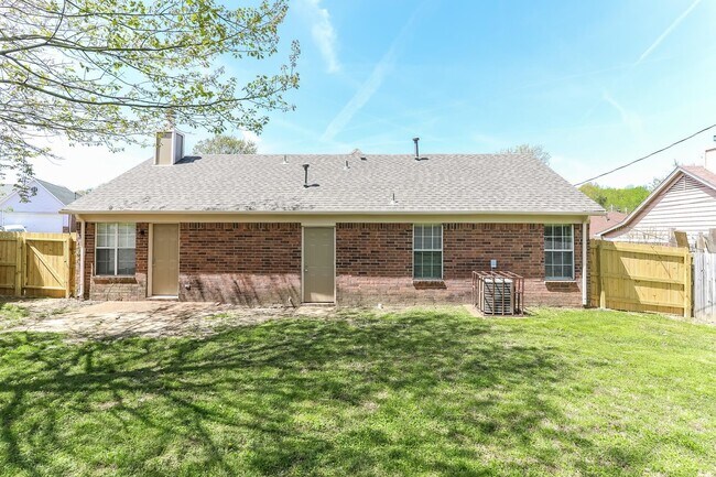 Building Photo - 4072 Angelace Dr N