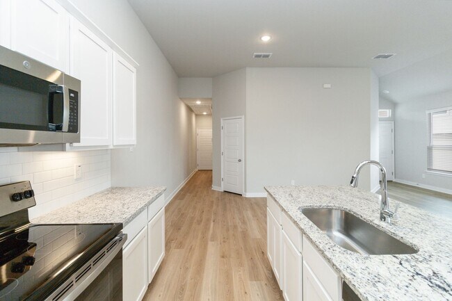 Building Photo - 299 Colgin Dr