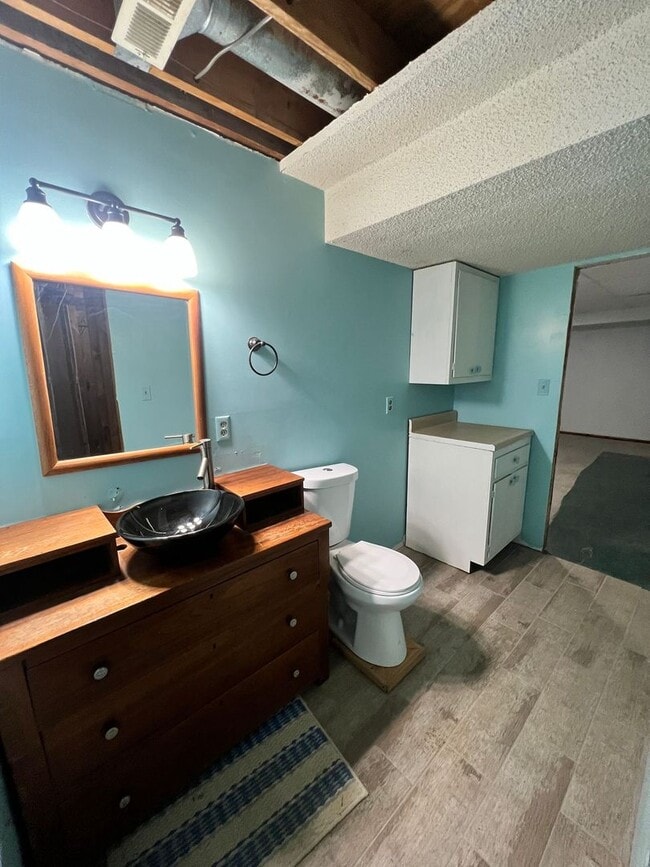 Building Photo - Spacious 3BR Home with 3-Car Garage & Big Backyard