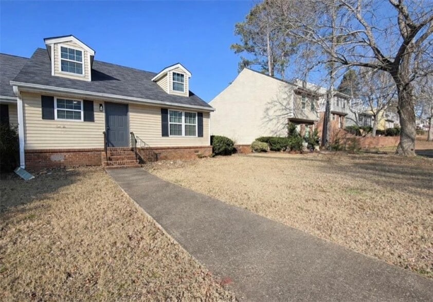 Building Photo - 5505 Park Pl S