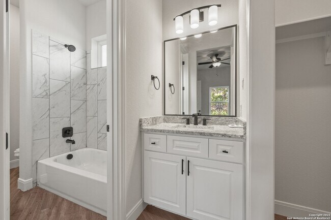 Building Photo - 118 Cap Rock Dr