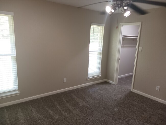 Building Photo - 3210 Willie Way