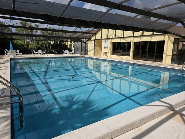 Building Photo - 4709 Lucerne Lakes Blvd E