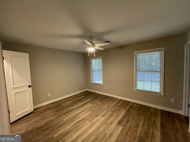 Building Photo - 407 Deergrass Trail
