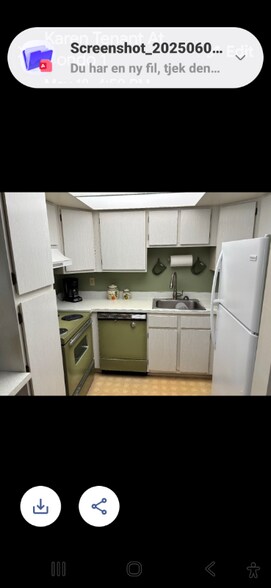 Building Photo - 557 Midway Dr