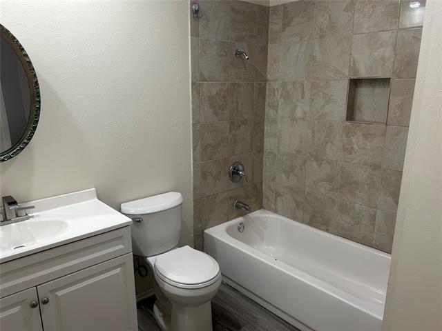 Building Photo - 2617 Ashglen Dr