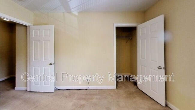 Building Photo - 108 Silverbrook Drive