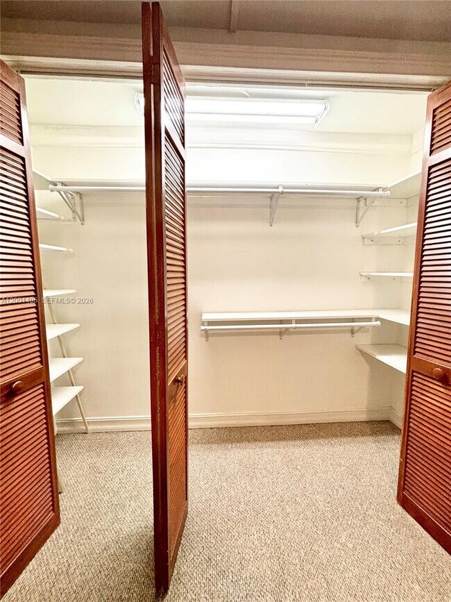 Building Photo - 2666 Tigertail Ave