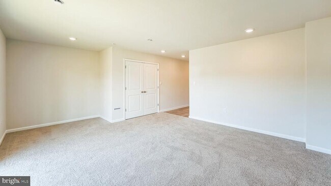 Building Photo - 178 Bell Ct