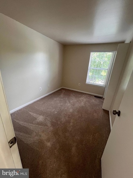 Building Photo - 13 Dinsdale Ct