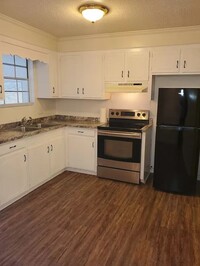 Building Photo - 109 Horseshoe Cir
