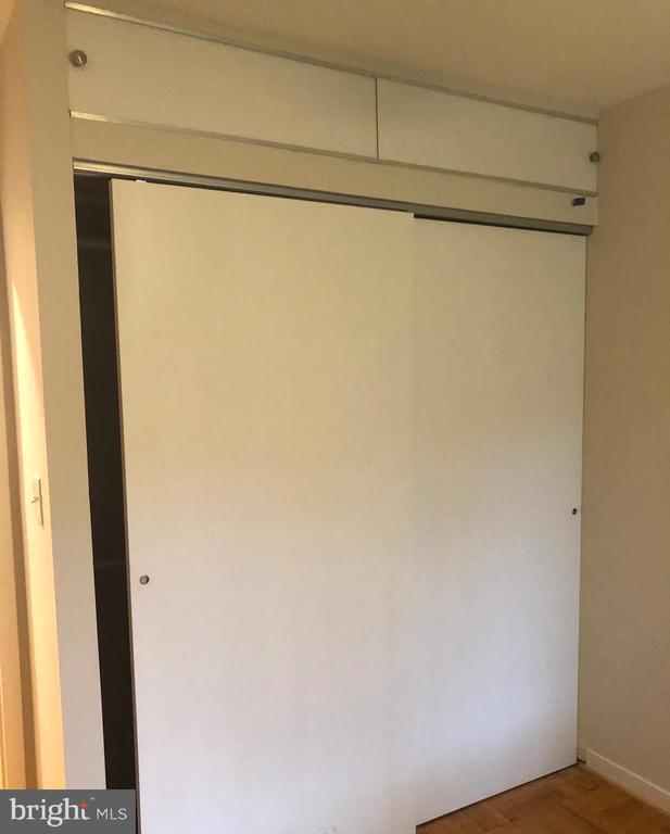 Building Photo - 14 Stonehenge Cir