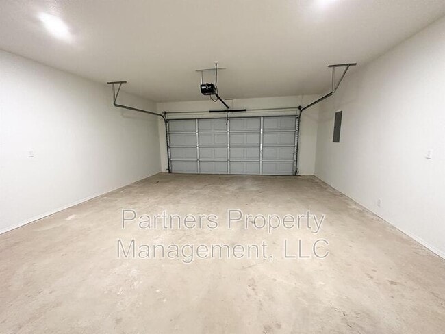 Building Photo - 779 S Amarillo Ave