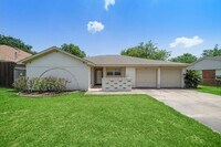 Building Photo - Spacious 4-Bedroom, 2-Bath Home in Texas C...