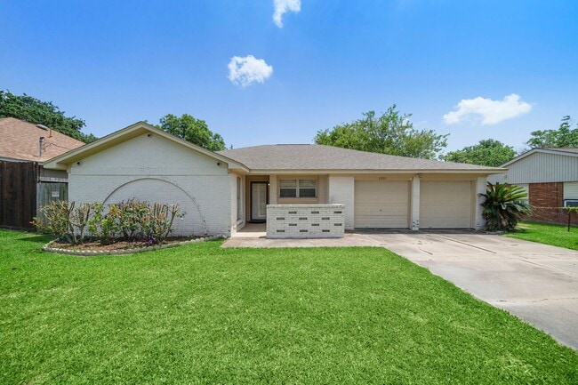 Primary Photo - Spacious 4-Bedroom, 2-Bath Home in Texas C...