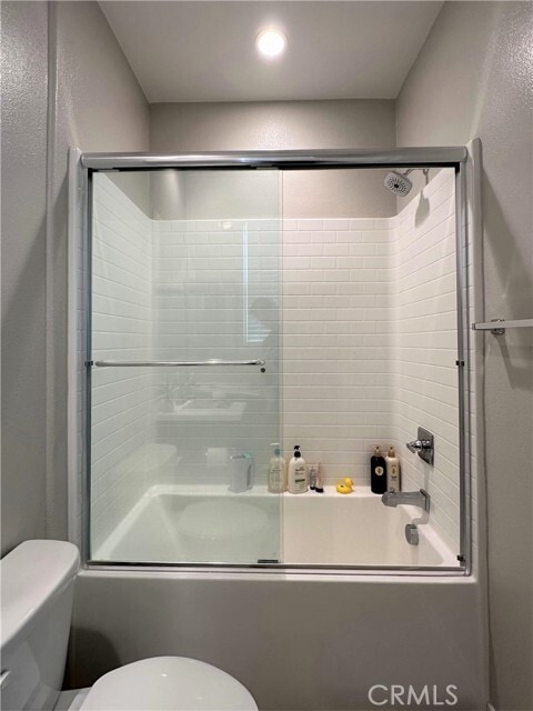 Building Photo - 5861 Rostrata Ave