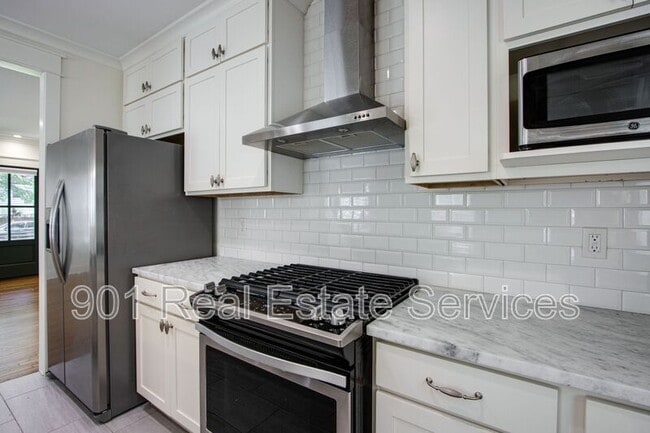 Building Photo - 1805 Lyndale Ave
