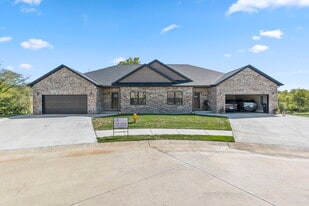 Building Photo - 85 E Autumn Leaf Dr