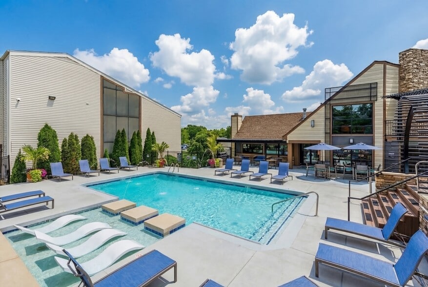 Resort-Style Pool and Sundeck - Creeks on Kirklevington
