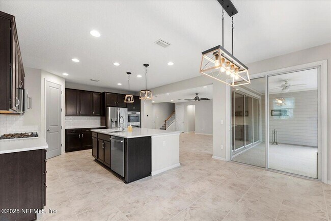 Building Photo - 154 Palisade Dr
