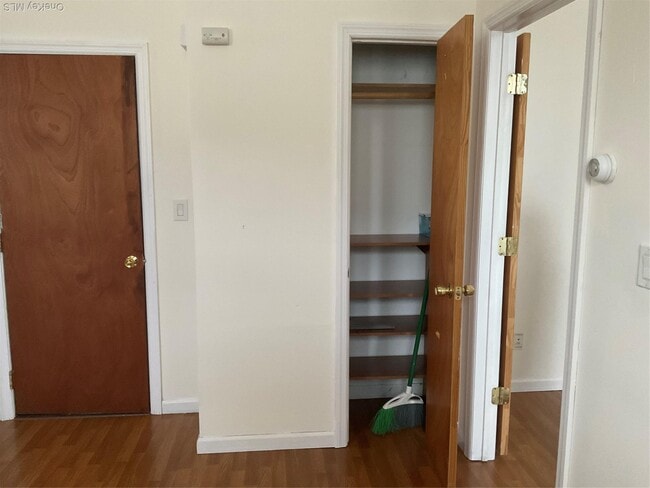 Building Photo - 205 N Wellwood Ave