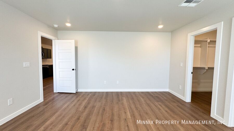 Building Photo - 2136 Kokomo Ave