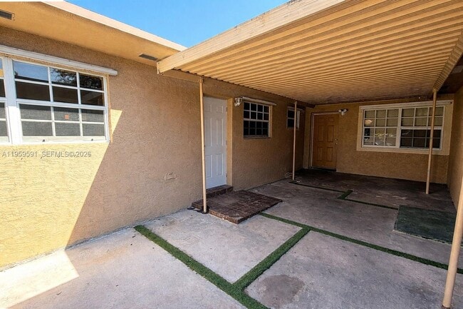 Building Photo - 14407 NE 5th Ave