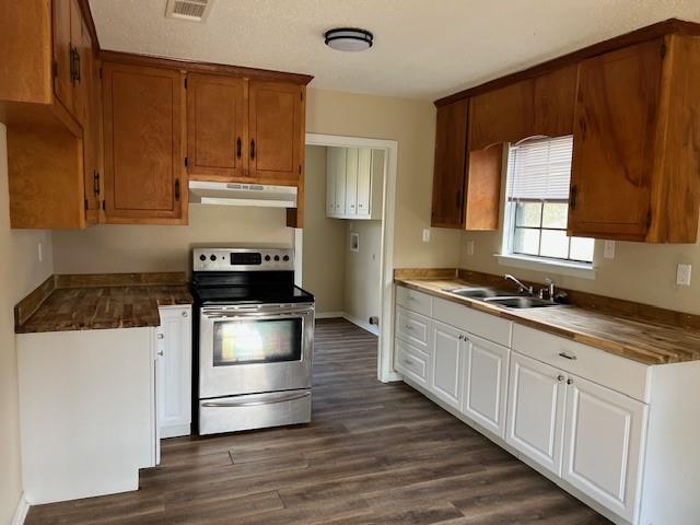 Building Photo - 5063 Camelot Dr W